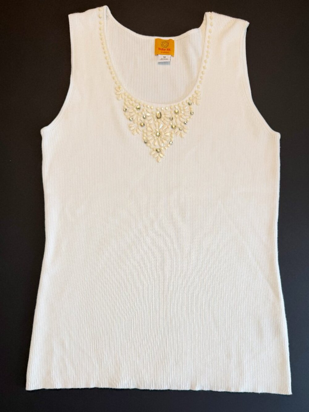 Ruby Rd. Ivory/White Ribbed Knit Embellished Neckline Tank Top Size 1X